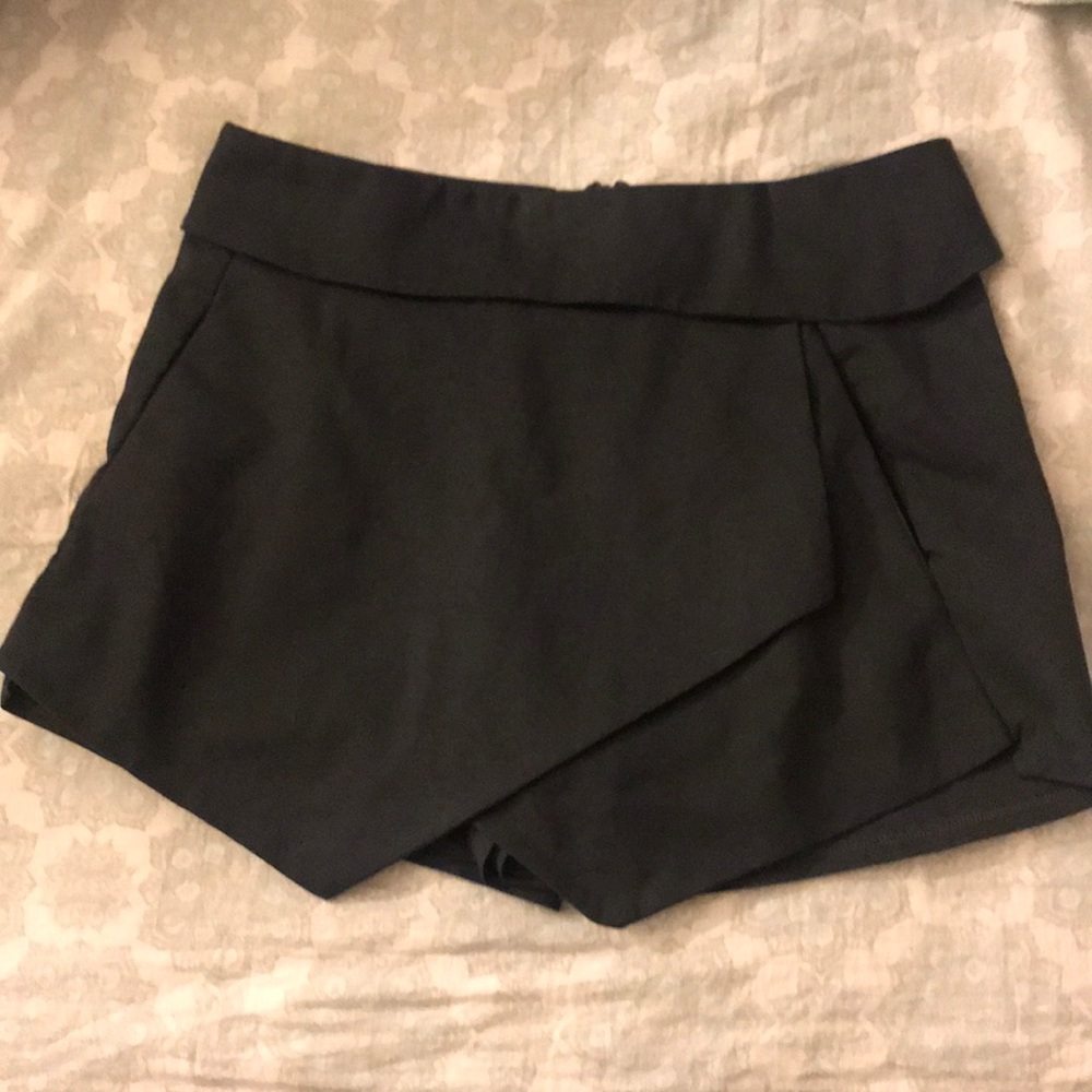 Gray Trendy Skort!